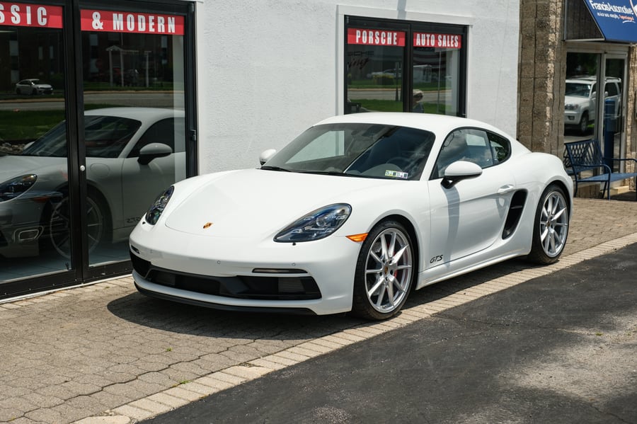 2023 Porsche 718 Cayman GTS