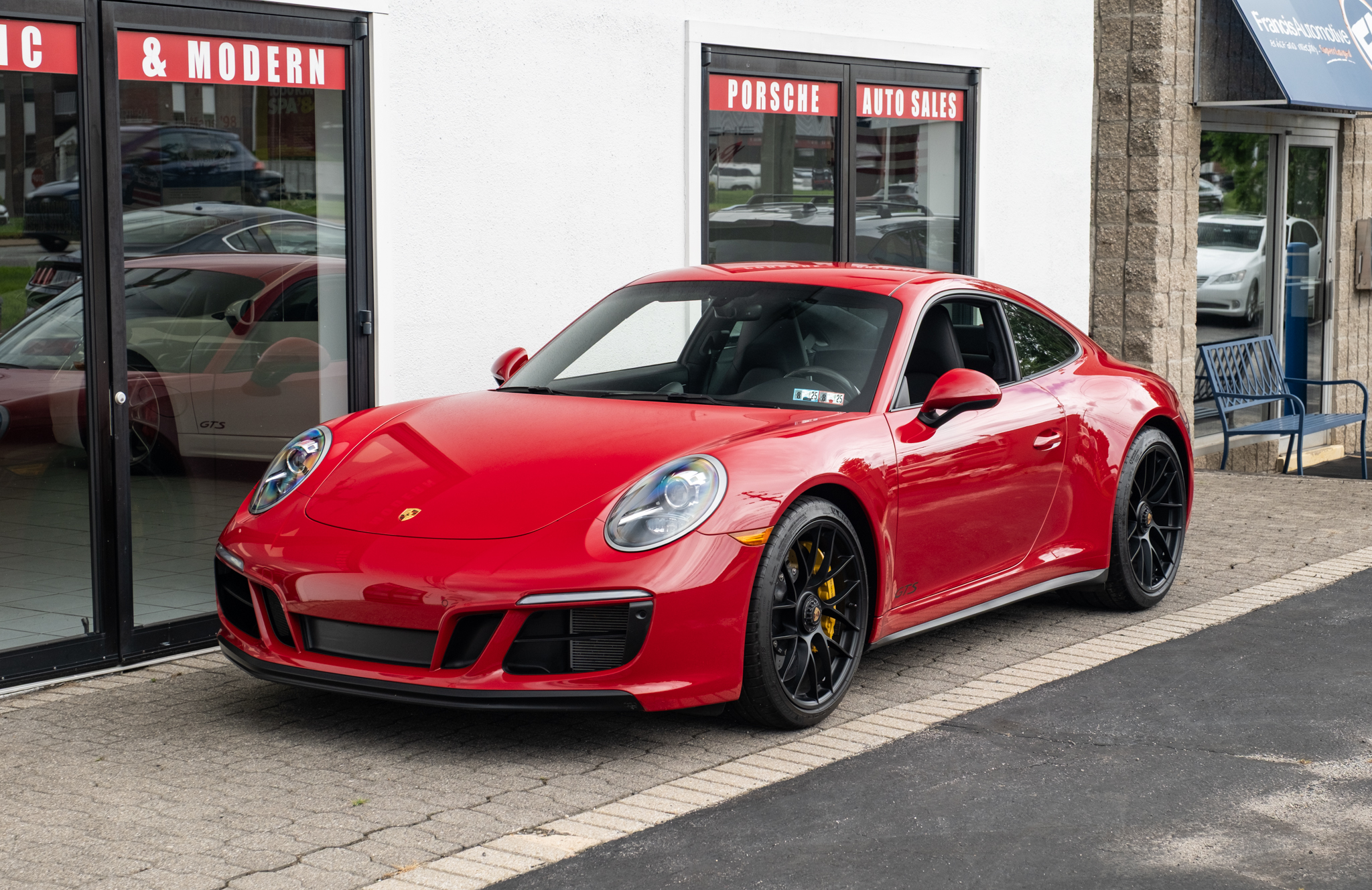 2019 Porsche 911 Carrera 4 GTS