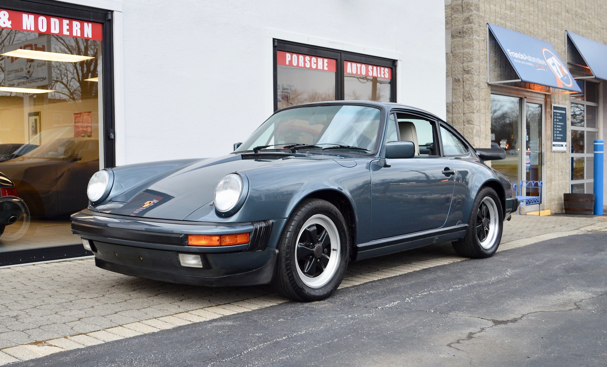 1987 Porsche 911 Carrera 2