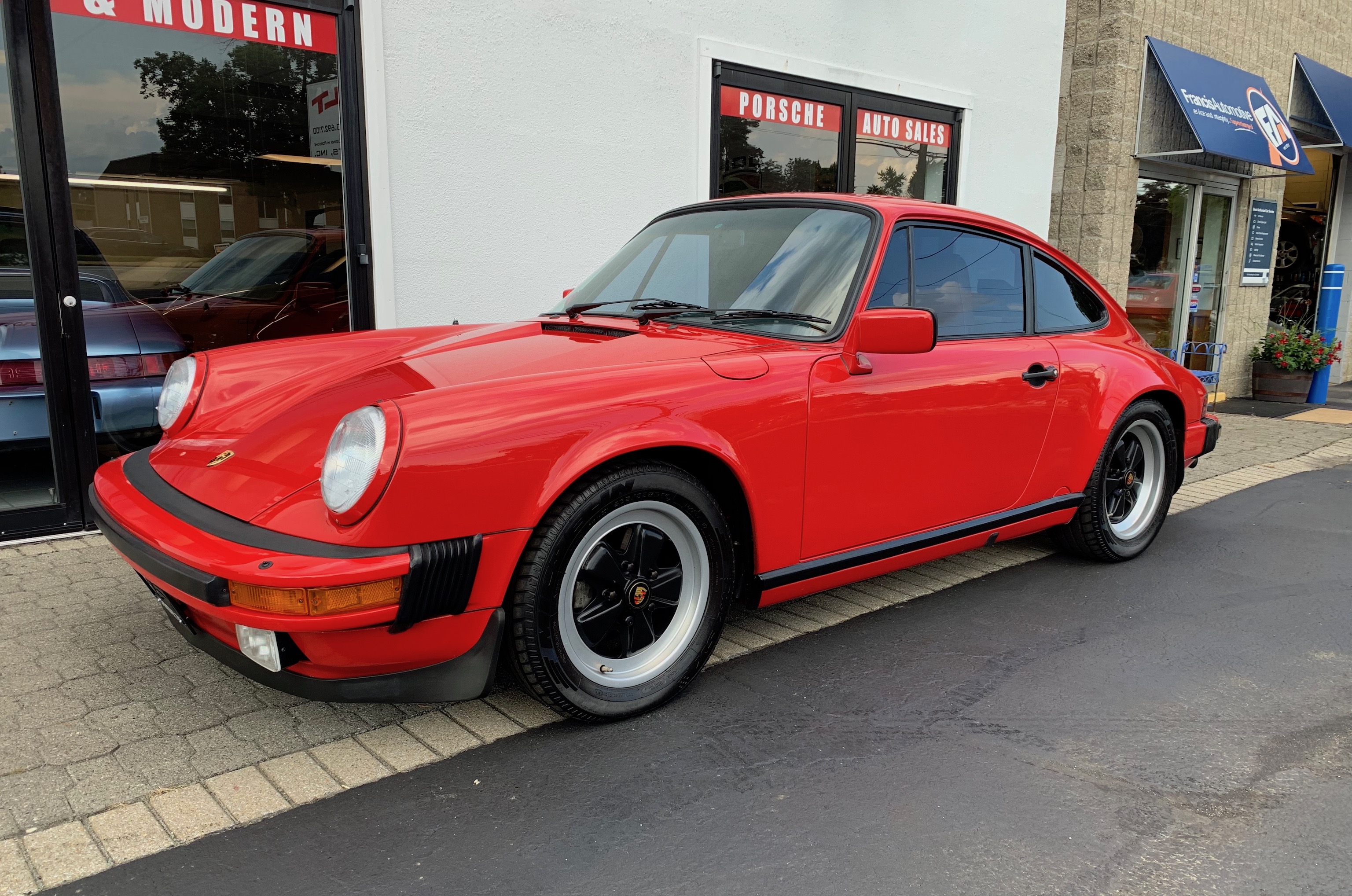 1987 Porsche 911 Carrera 2