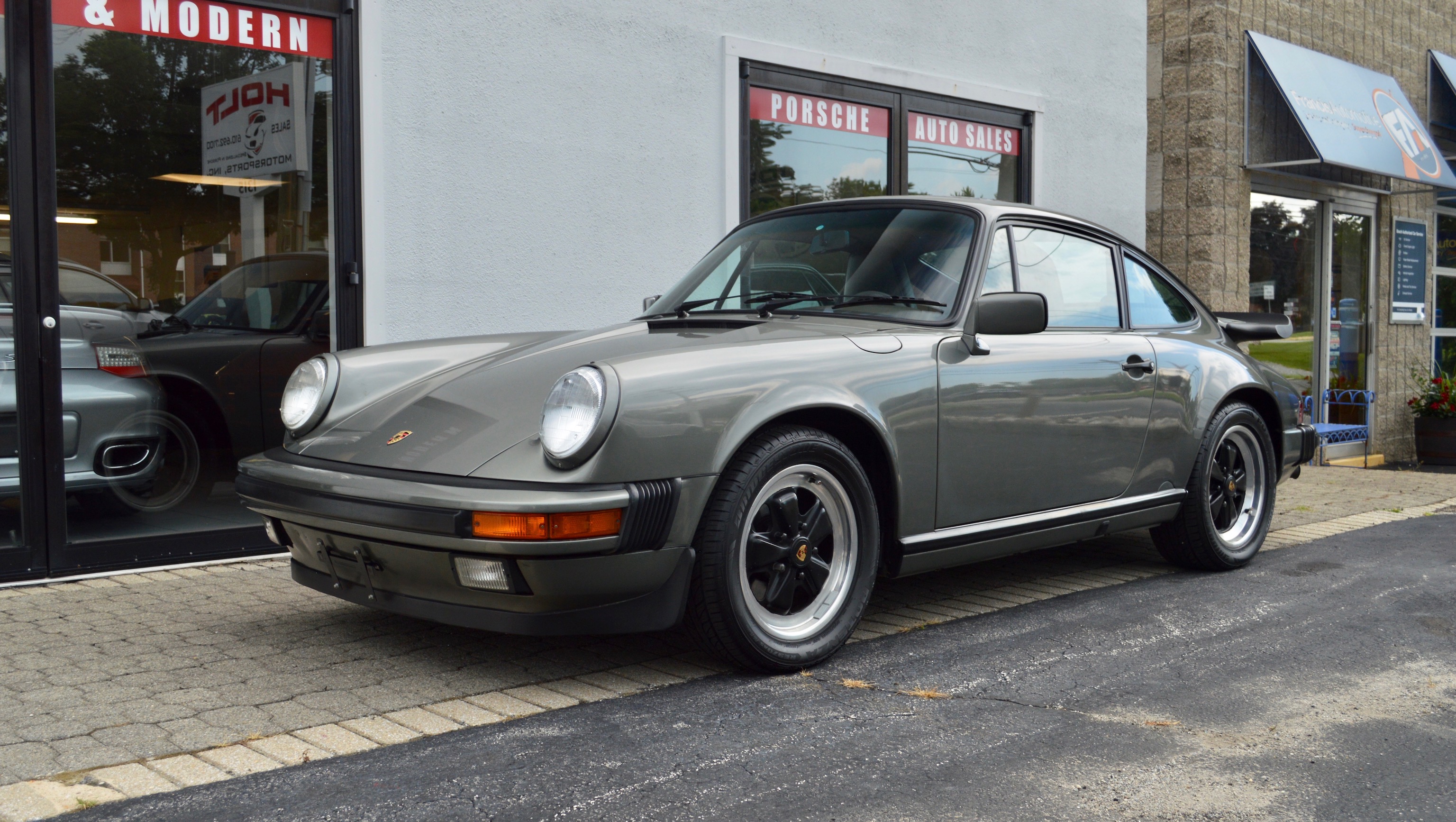 1987 Porsche 911 Carrera 2