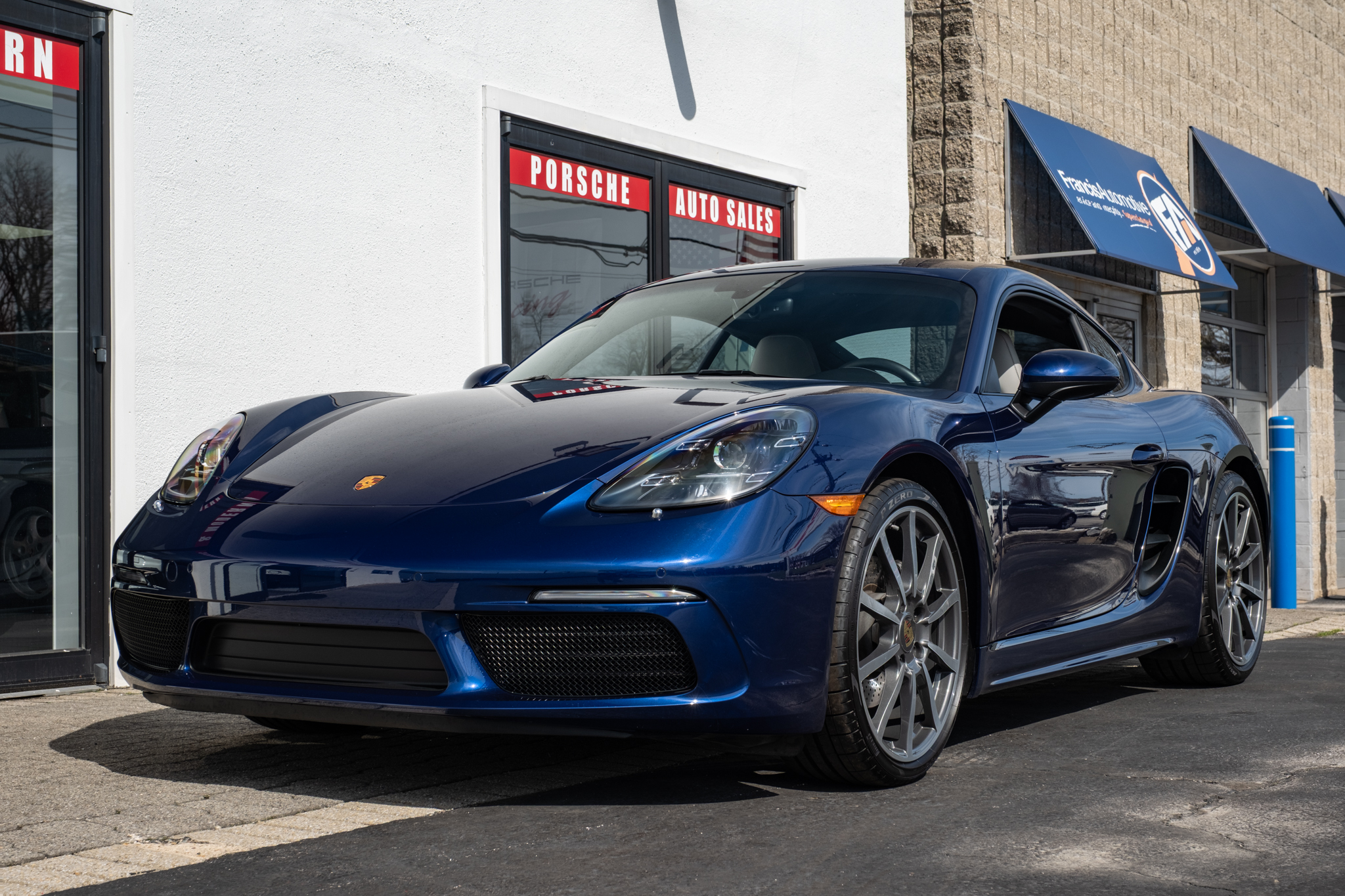 2022 Porsche 718 Cayman